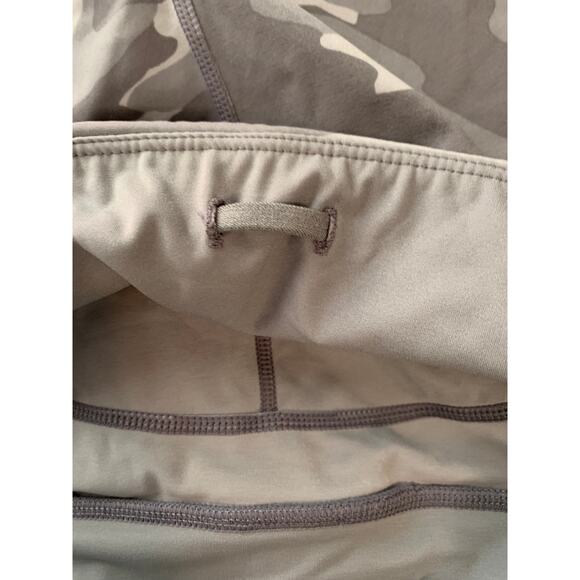 Sweaty Betty Power 7/8 Length Camo Women's Size Medium - Picture 9 of 10